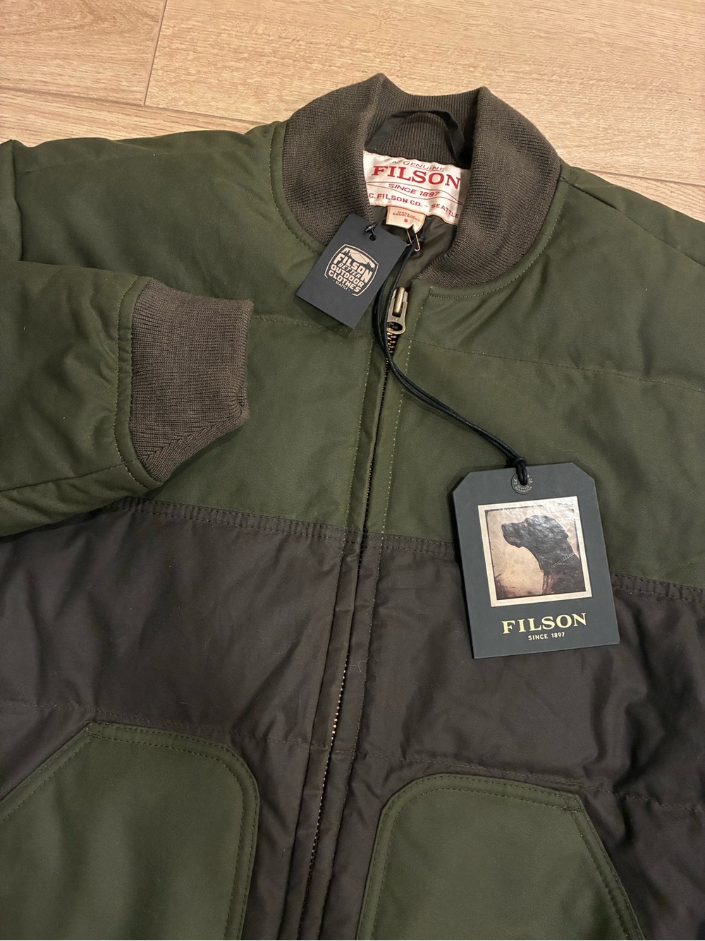 NWT Filson Men’s Waxed Down Bomber Jacket Otter Green Size S
